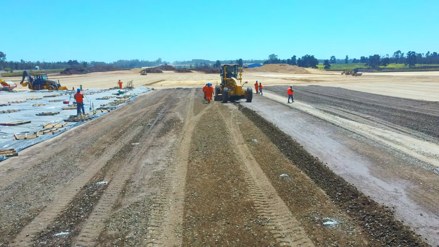Construcción Pavimientos Etapa 4 MEDLOG SAI